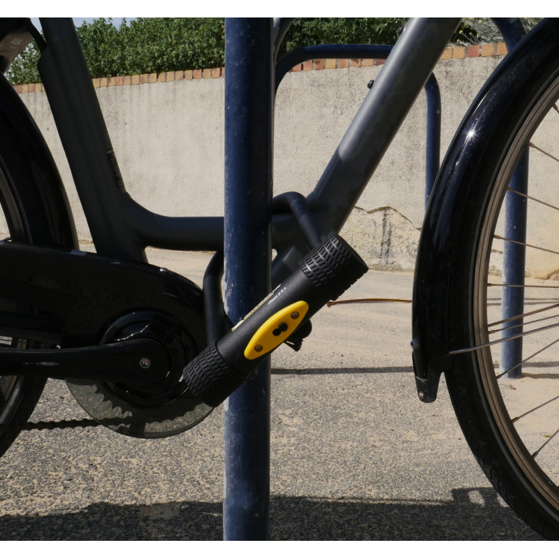 N N.ORANIE Antivol Vélo en U, Cadenas Vélos à Code 4 Chiffres Combinaison  Réinitialisable Antivole pour Vélo/Scoote/Motos/Bicyclette/Porte, en Acier  Trempé Revêtue de PVC, Efficace et Sécurité : : Sports et Loisirs