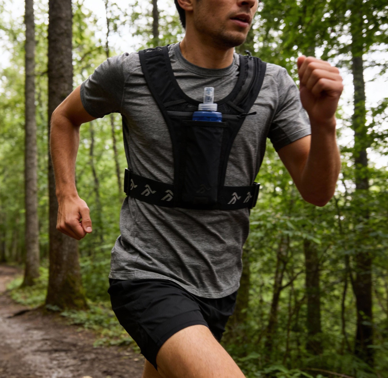 Coikes Gilet Réfléchissant Gilet de Course pour Homme Femme Légère Respirant Gilet Running Réglable Gilet de Sport Veste Running avec Multi-Poches pour Randonnée Trail Course à Pied Velo Jogging Coikes Gilet Réfléchissant Gilet de Course pour Homme Femme Légère Respirant Gilet Running Réglable Gilet de Sport Veste Running avec Multi-Poches pour Randonnée Trail Course à Pied Velo Jogging